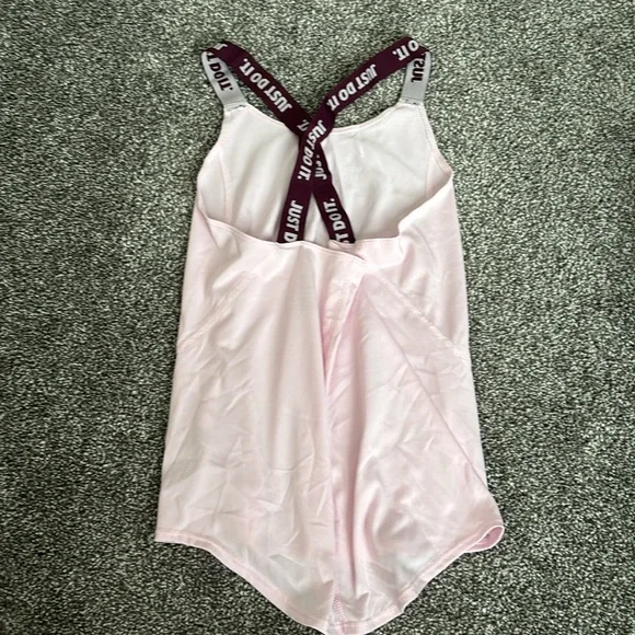 Nike Tank - Picture 2 of 3